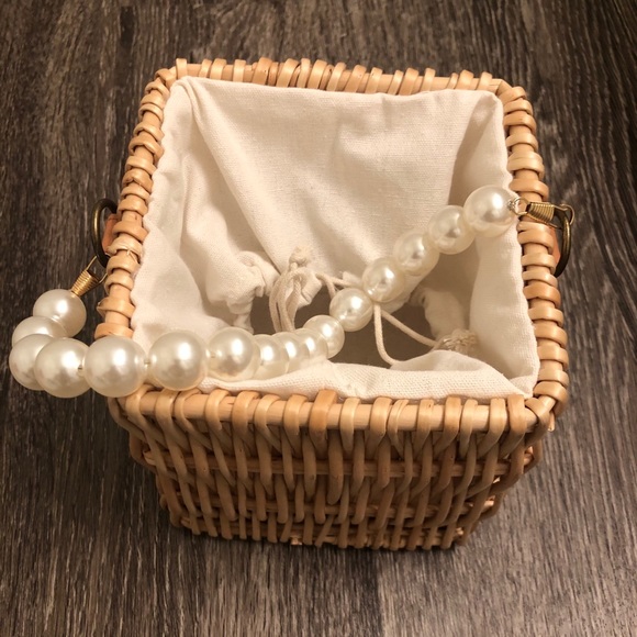 Rattan Woven Bucket Bag - Picture 5 of 6